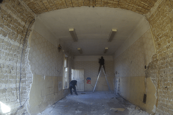 Removal of old plaster